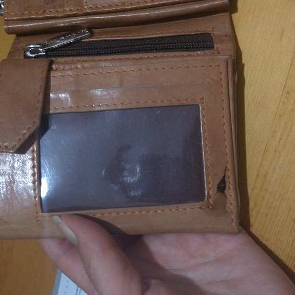 brown leather Ashlin wallet - Picture 9 of 10
